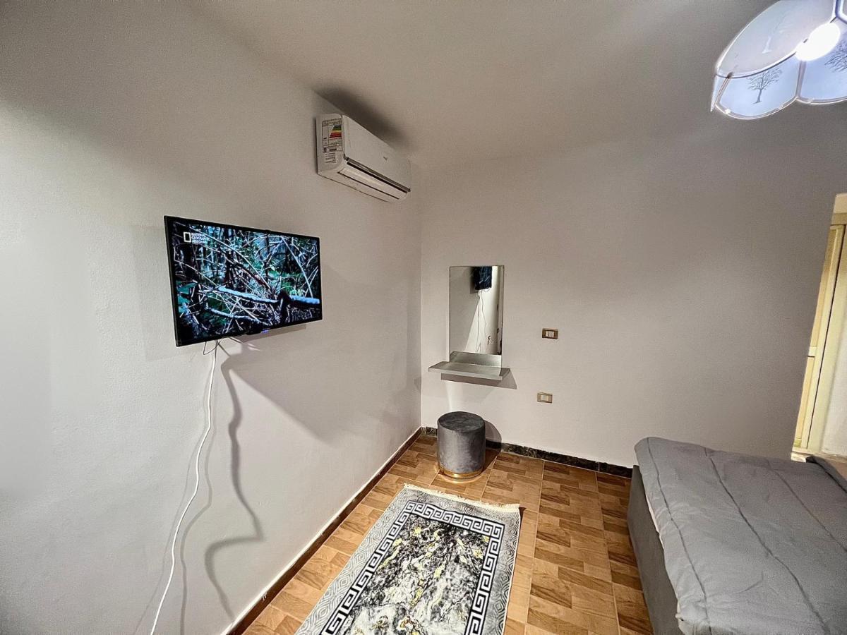 Near The Pyramids Inn Nazlet el-Sîsi المظهر الخارجي الصورة